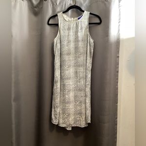 Apt 9 white and black printed shift dress size small